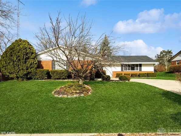 5938 Hollyhill Ct, Dayton, OH 45449