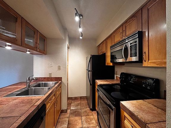 2nd image of 941 Calle Mejia APT 207