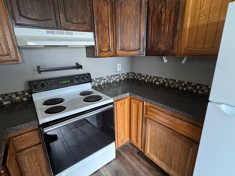 1013 Goodlander Dr #1 — Photo 3