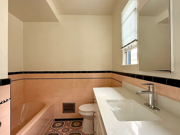 4044 Los Feliz Blvd #54-1/2 — Photo 16