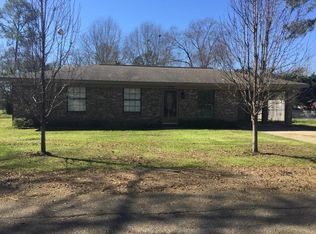 102 Elaine Dr, Petal, MS 39465