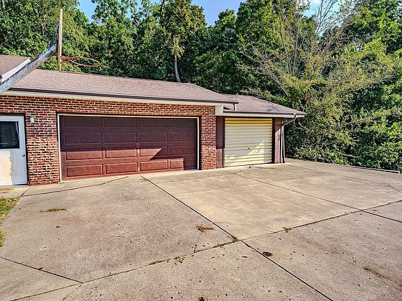4th image of 209 Pineview Ln