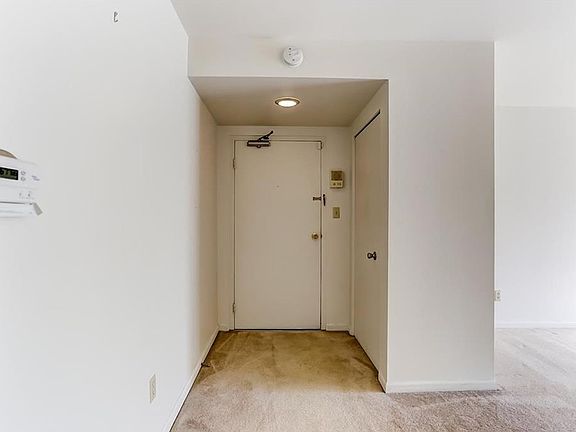 5th image of 3205 Southdale Dr Unit 18