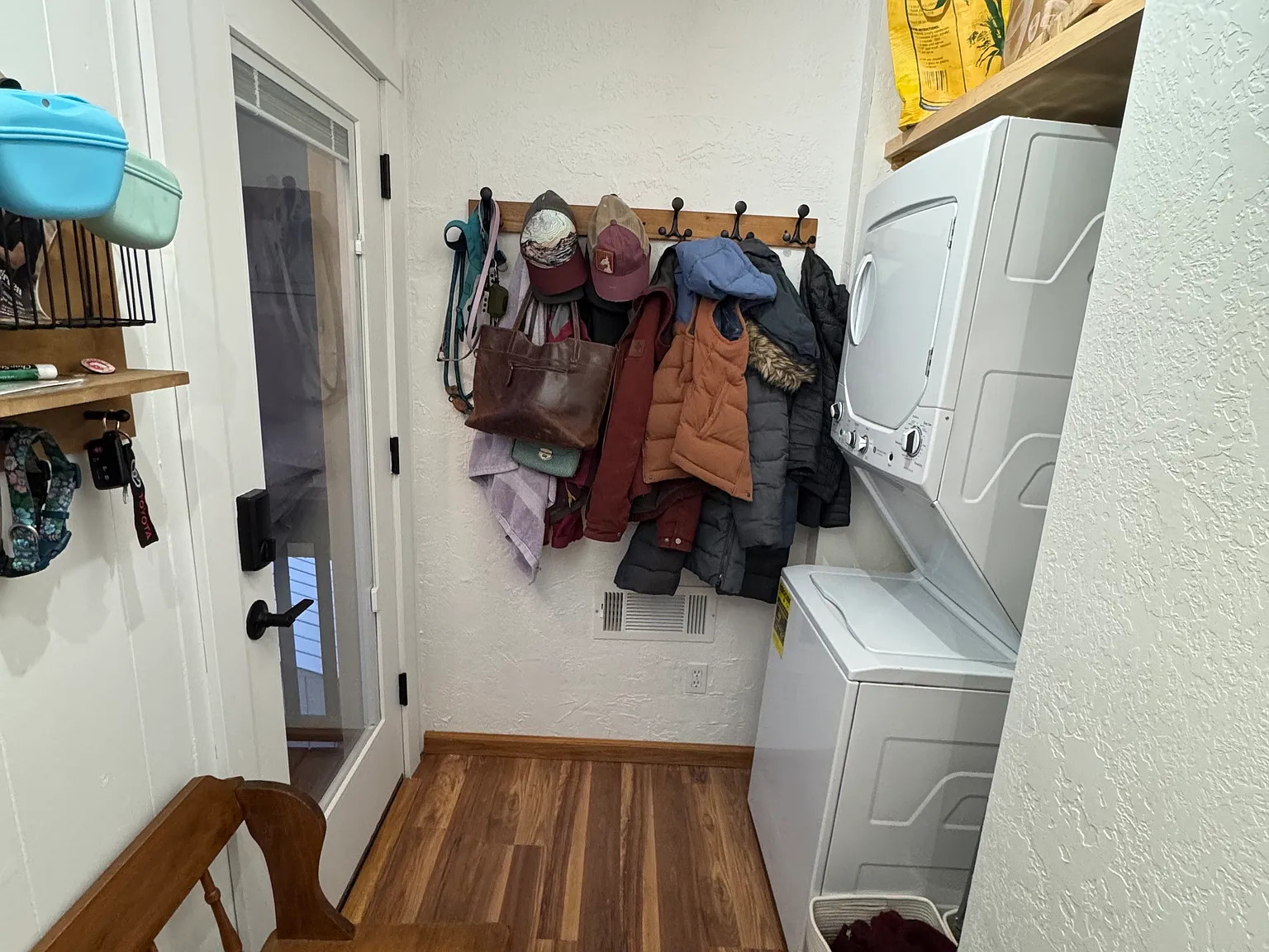 2185 NE Butler Market Rd — Photo 3