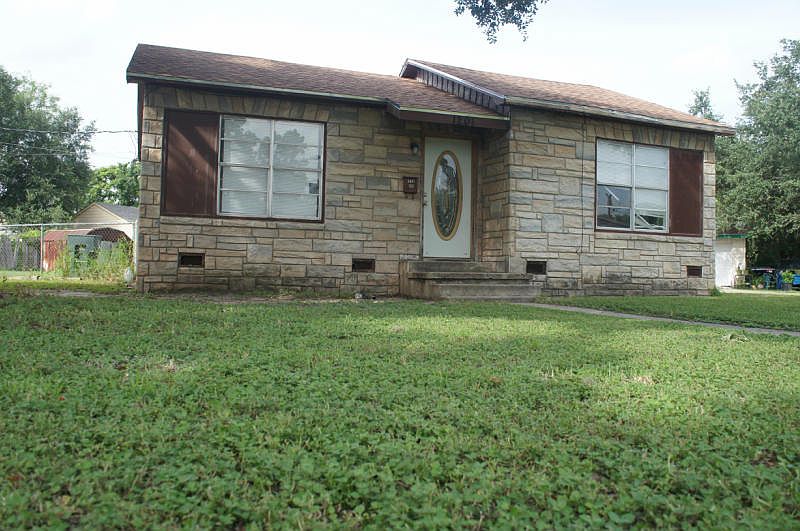 1st image of 1201 Catherine Dr