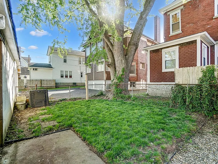 2251 Washington Ave #1 — Photo 16