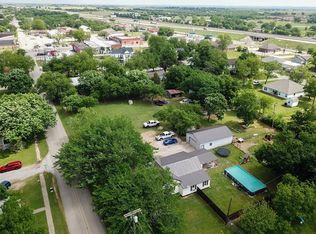 302 S Lee St, Valley View, TX 76272