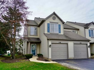 708 Blossom Ct, Naperville, IL 60540