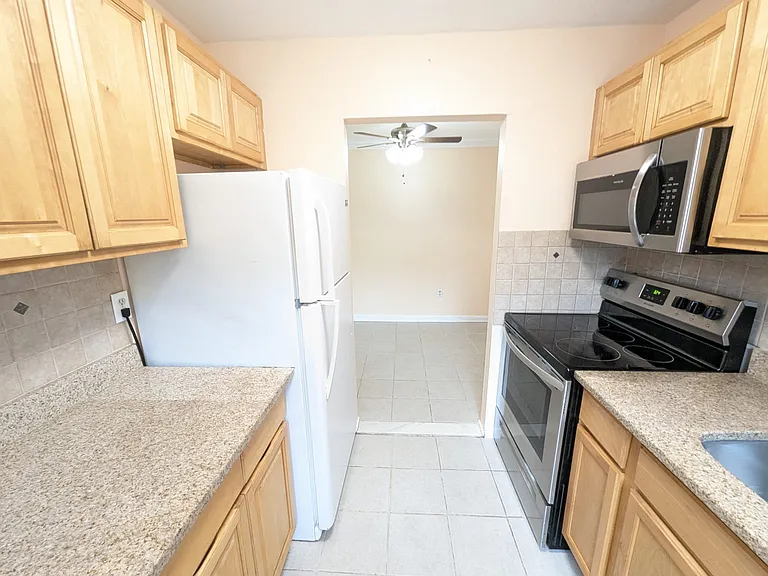289 Main St #L — Photo 5