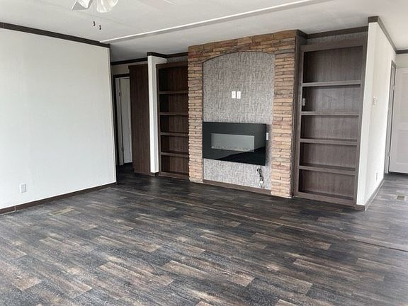 2nd image of 197 Welch St #190