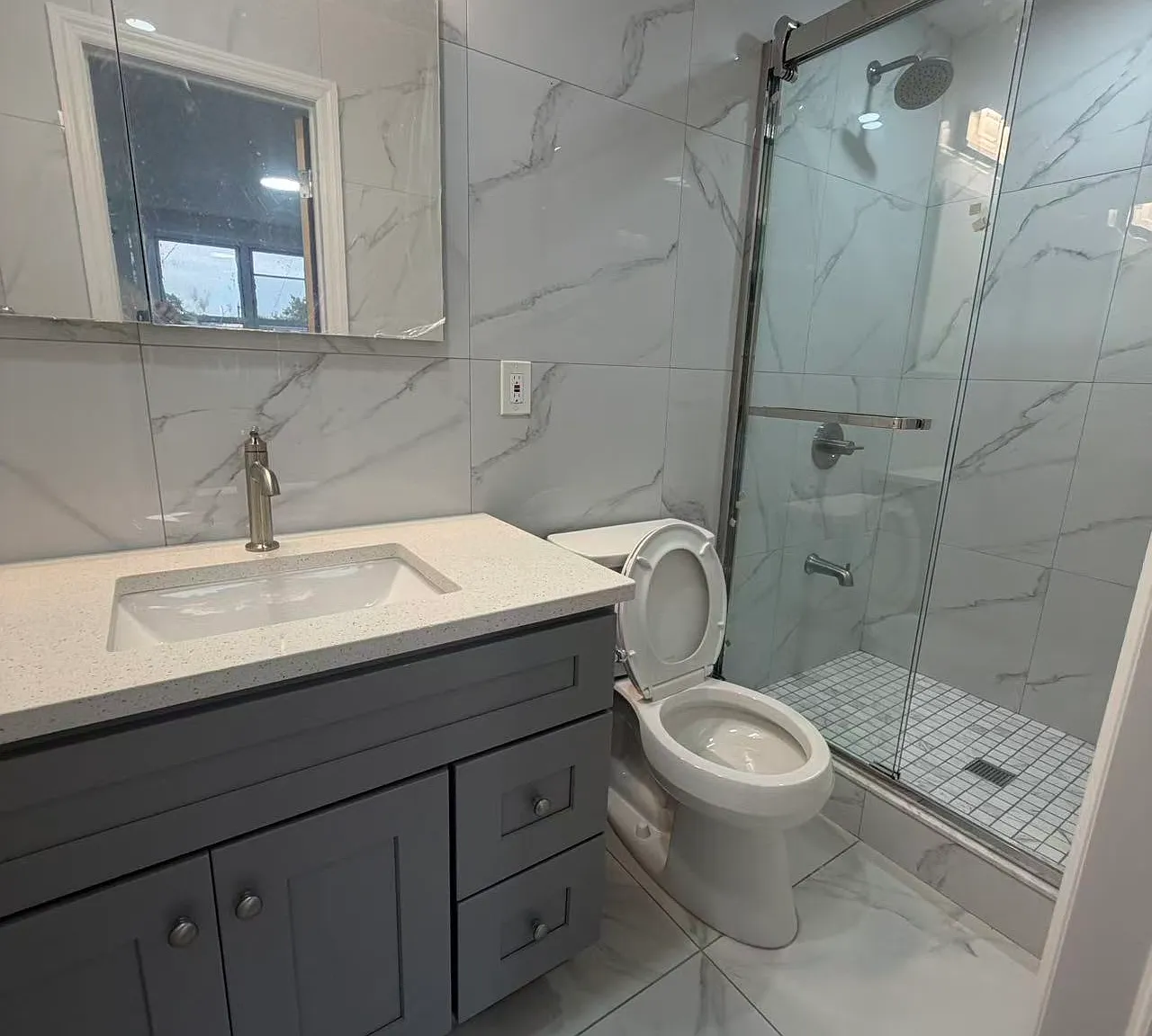 3 bed, 1075 sqft, $3,600 — Photo 4