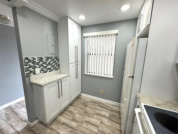3rd image of 10434 Sunrise Lakes Boulevard #110