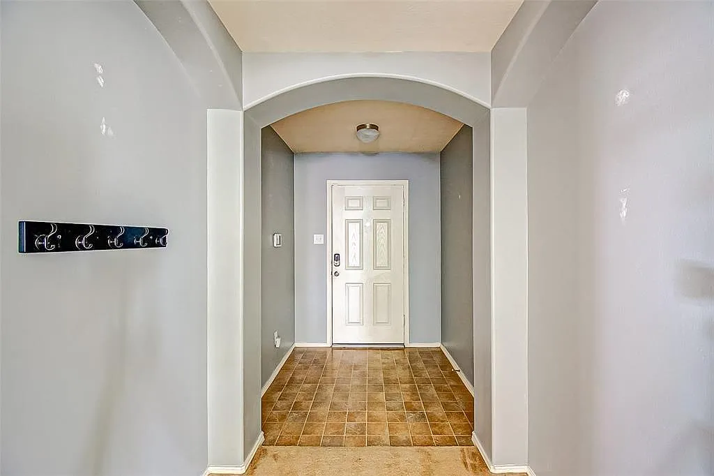 3 bed, 2.0 bath, 1488 sqft, $1,595 — Photo 4