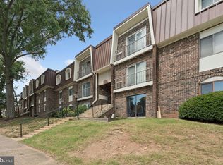 221 N Emory Dr UNIT 4, Sterling, VA 20164