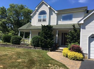 26 Fairway Dr, Bellport, NY 11713
