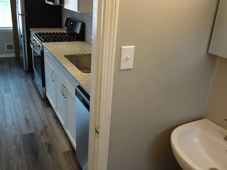 3417 1/2 Locust St #3417-1/2 — Photo 16