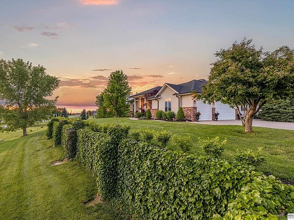 2nd image of 4832 Allen Hills Dr