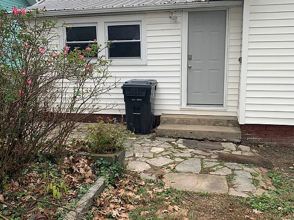 2nd image of 709 E Oldham Ave