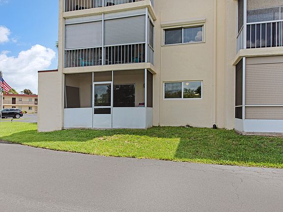 3rd image of 1001 W Eau Gallie Blvd APT 111