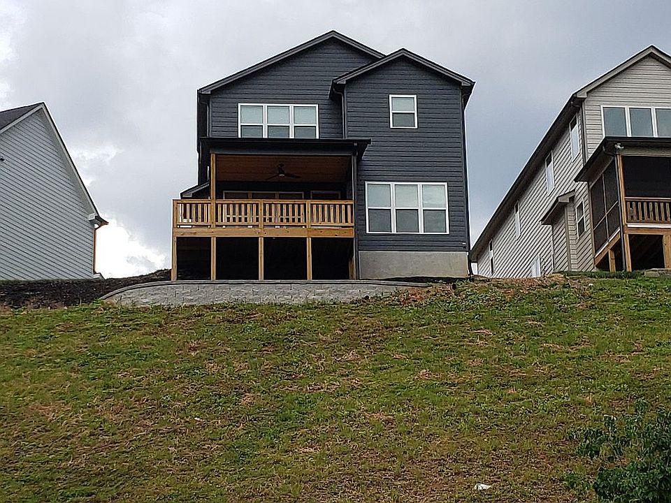 2nd image of 1855 Seven Pines Ln
