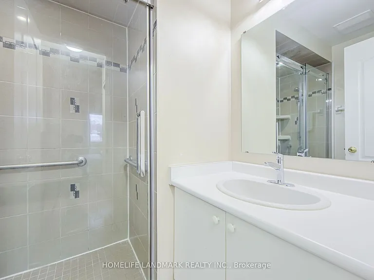 25 Warner Ave — Photo 20