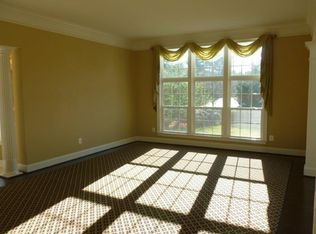 11600 Hunting Crest Ln, Vienna, VA 22182