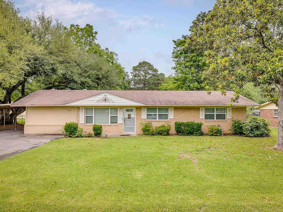 1st image of 223 Sterlington Dr