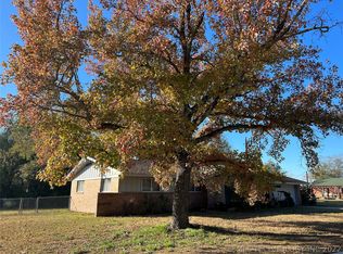 1917 E Foster Dr, Ada, OK 74820