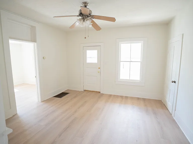 210 N Encinitas Ave #A — Photo 7