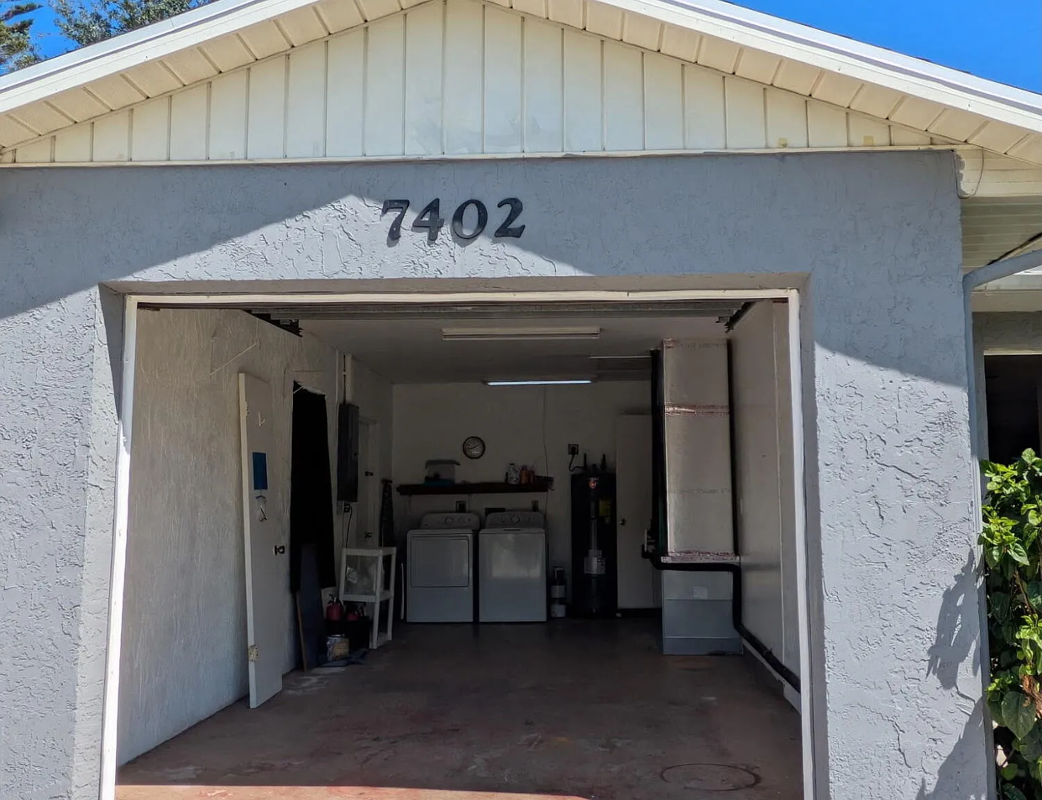 3 bed, 3.0 bath, 1434 sqft, $2,400 — Photo 4