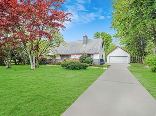 1428 Gardiner Dr, Bay Shore, NY 11706