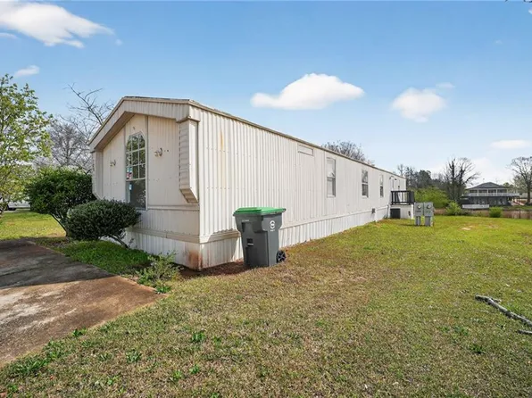 100 Lake Haven Dr, Hampton, GA 30228
