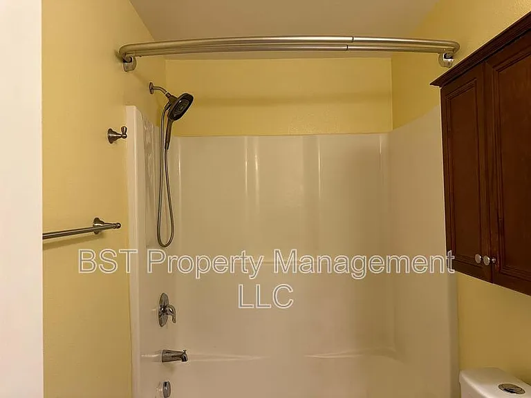 6913 Owl Dr SE — Photo 15