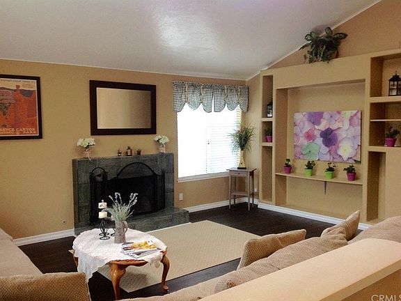 Large family room for relaxing