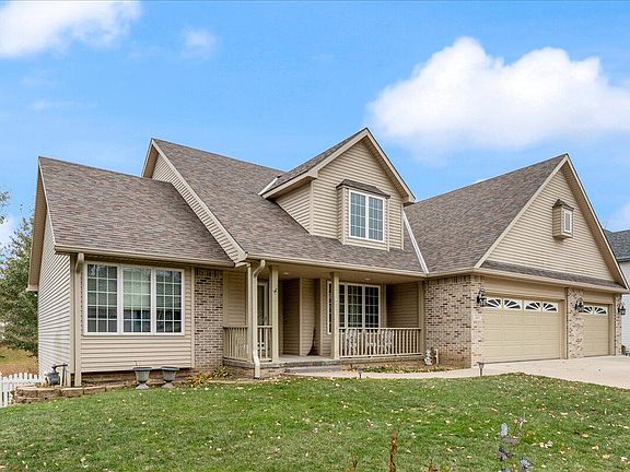 2nd image of 1601 Timber Ln