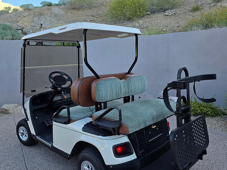 Golf cart - seats 4