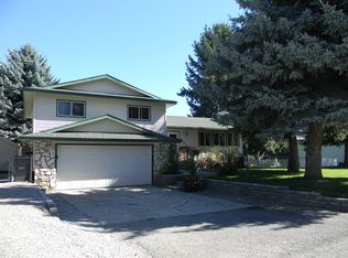 2205 W Saint Emilion Dr, Hayden Lake, ID 83835