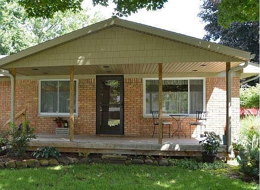 4th image of 22980 Valerie St