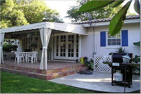 backyard/covered patio