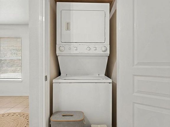 4th image of 3800 W Dove Ave #B1