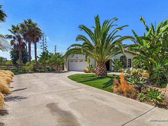 3rd image of 620 Poinsettia Park N