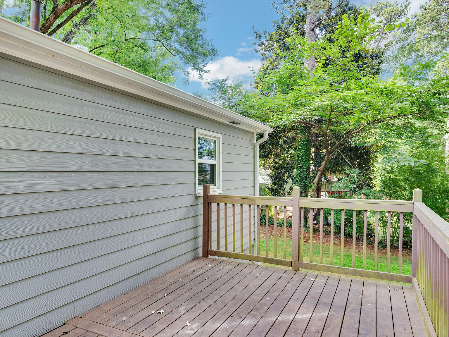 3 bed, 1200 sqft, $1,800 — Photo 4