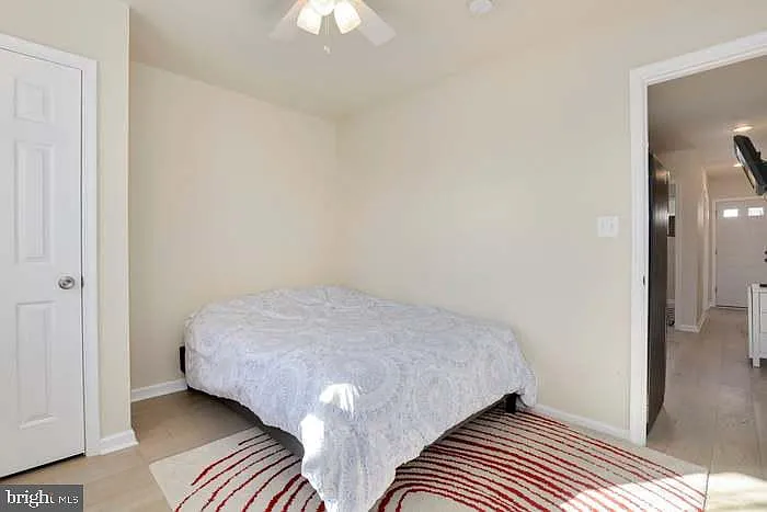 1720 H St NE #B — Photo 23