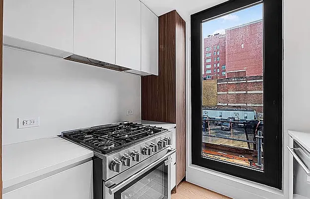 Rented by West 124th Manager LLC | media 95