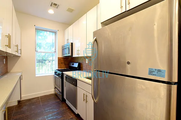 Rented by null | media 9