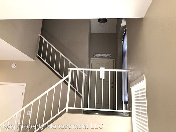 4th image of 531 Meadbury Dr