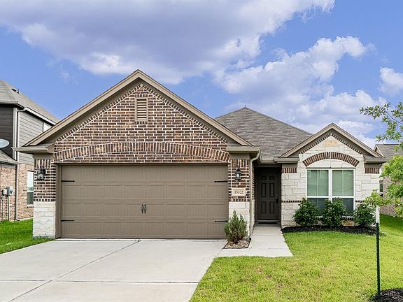 2nd image of 15022 Hope Hills Ln