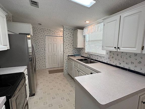 4th image of 104 Oakridge Dr #1147
