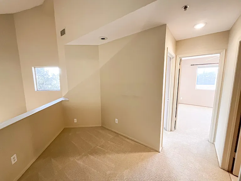 9276 E Sutton Dr — Photo 18