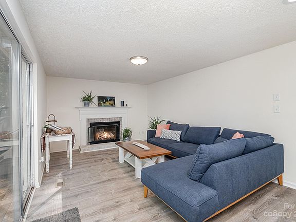 2nd image of 6814 Honey Hurst Ln